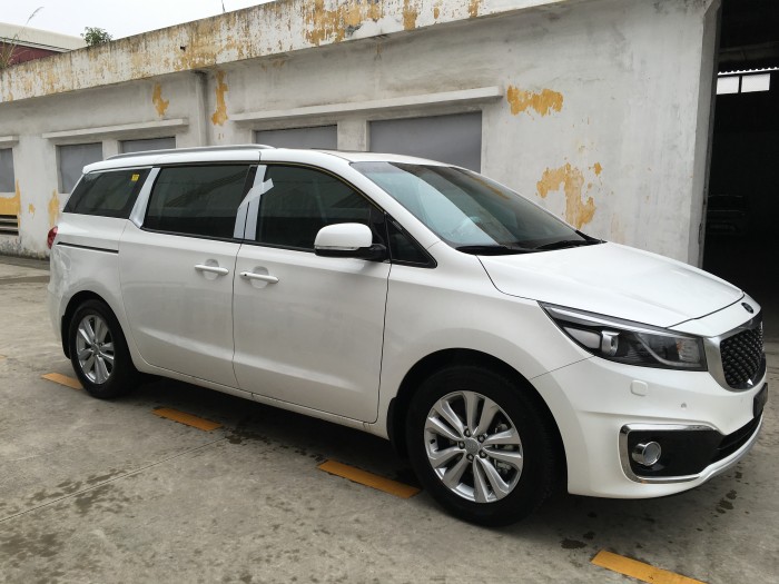 thu mua xe oto cũ sedona grand