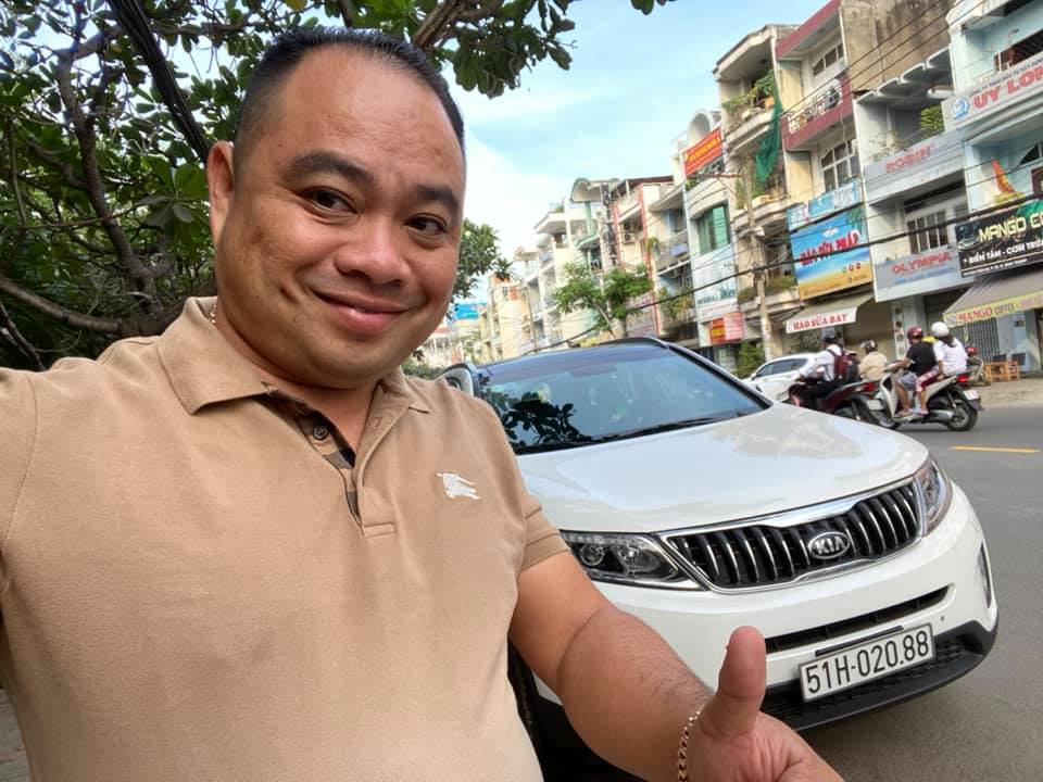 Kiểm tra người đàn ông nói nhảm trong xe ô tô ở Sài Gòn phát hiện nhiều ma  tuý