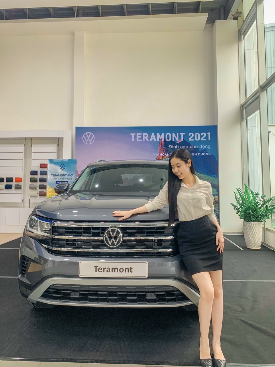 Ý Nhung chiến binh sales xe Volkswagen đầy tiềm năng