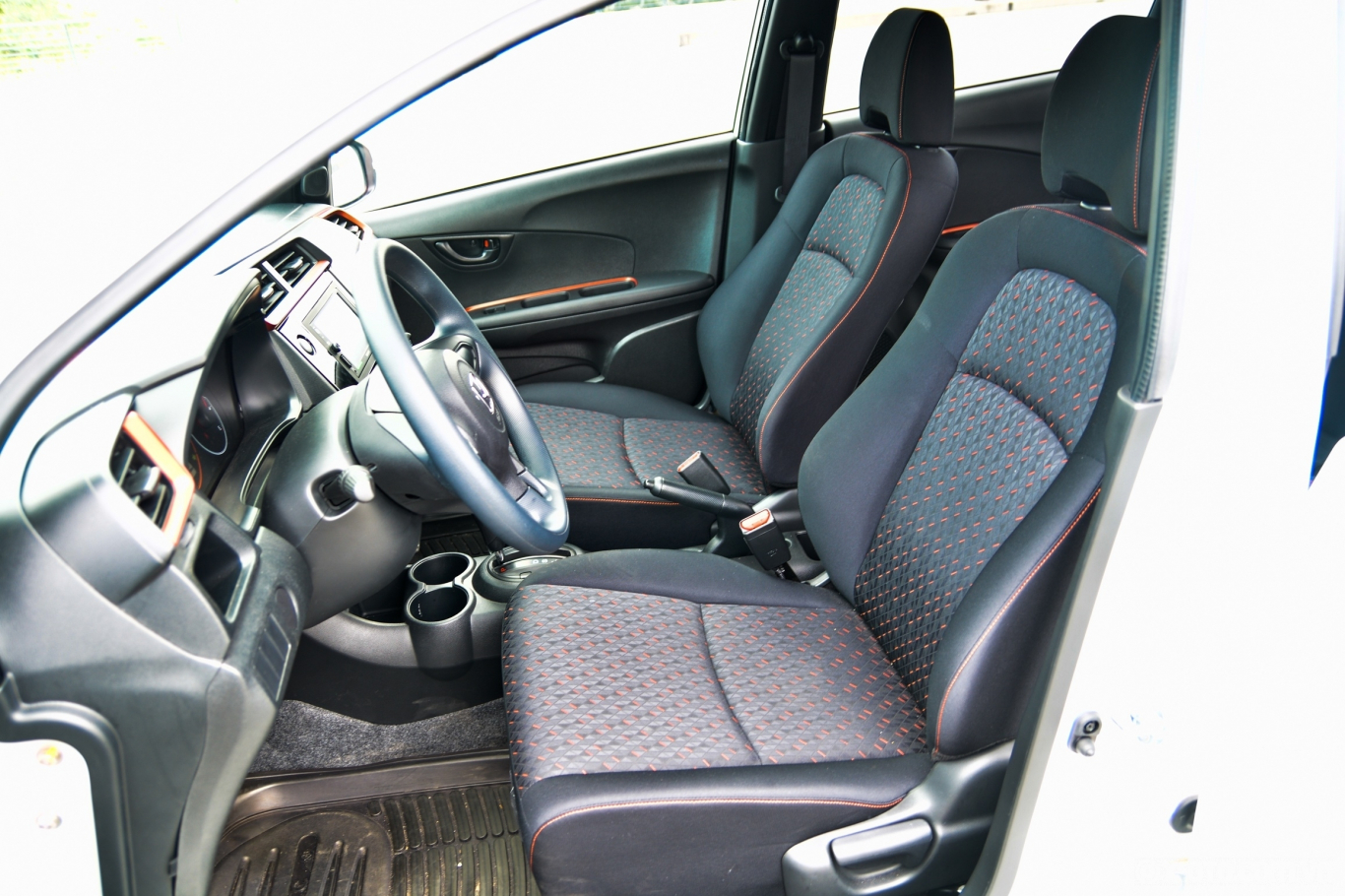 Khoang nội thất của Honda Brio rộng rãi