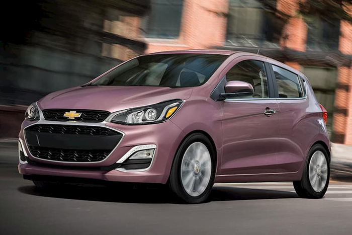 Chevrolet Spark là dòng ô tô cũ có mức tiêu thụ xăng thấp nhất
