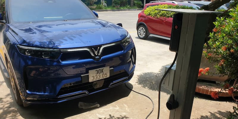 Thời gian sạc pin của xe VF9