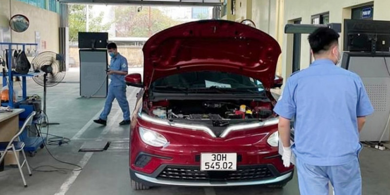 Thường xuyên chăm sóc xe điện