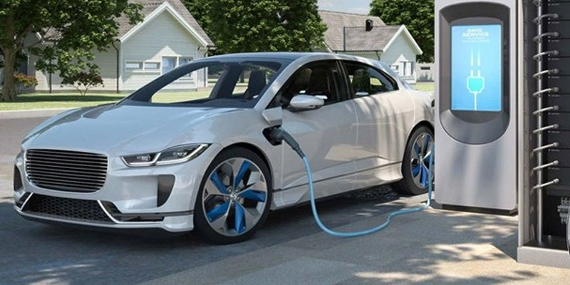 Tính toán kỹ quãng đường và trạm sạc