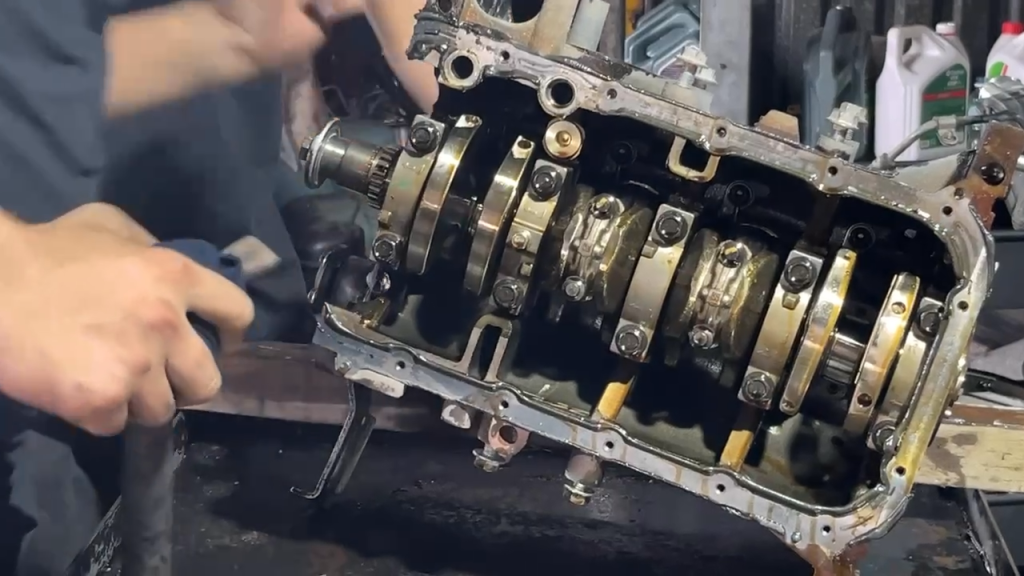 Khắc phục xe bị thủy kích