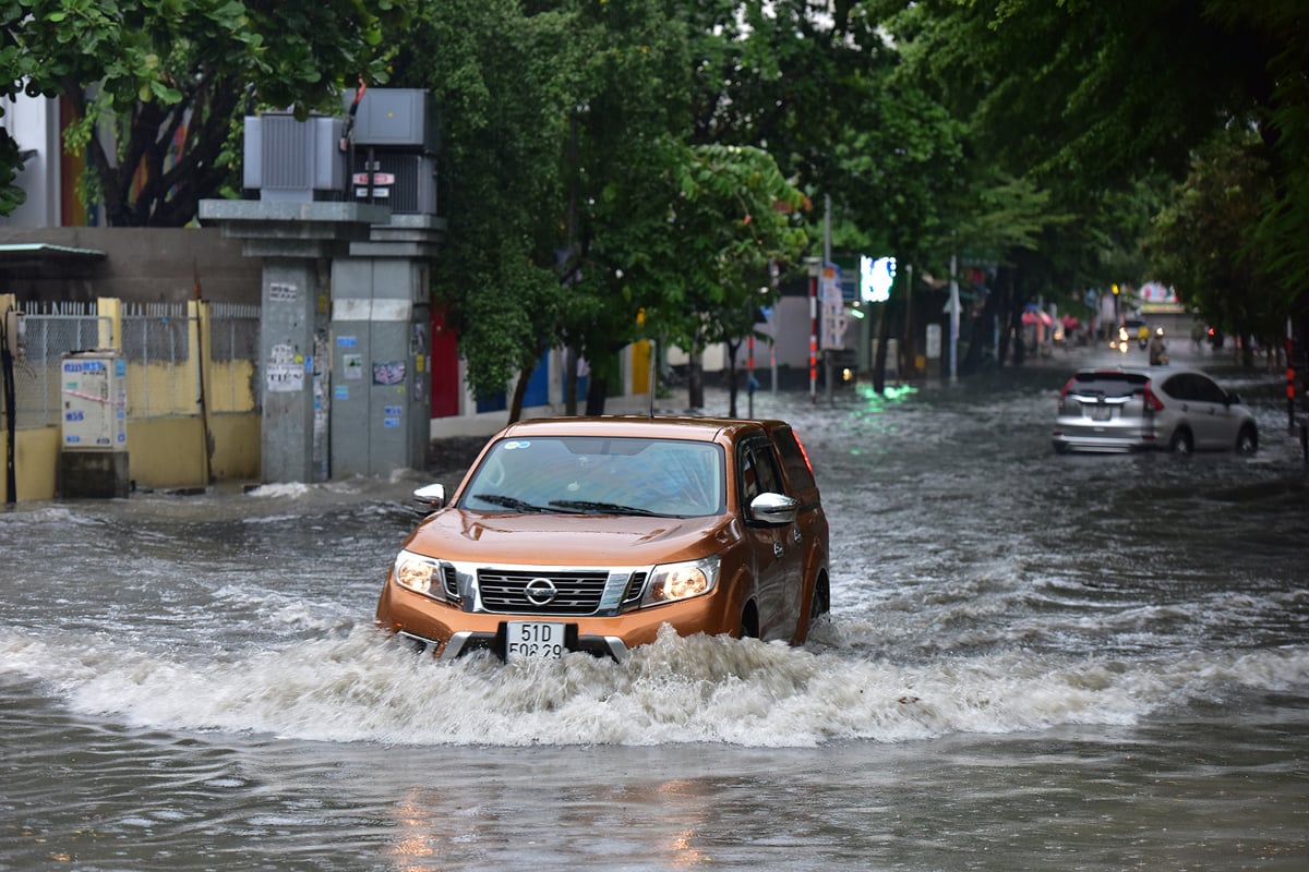 Xử lý ô tô ngập nước