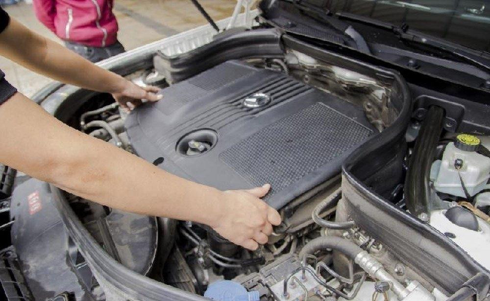 khắc phục và xử lý khi động cơ ô tô bị ngập